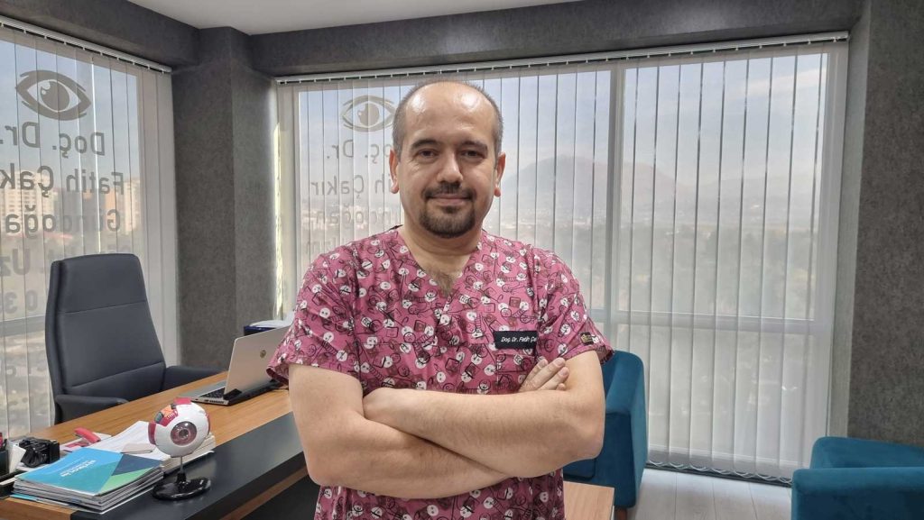 Kayseri göz hastalıkları uzmanı Doç. Dr. Fatih Çakır Gündoğan
